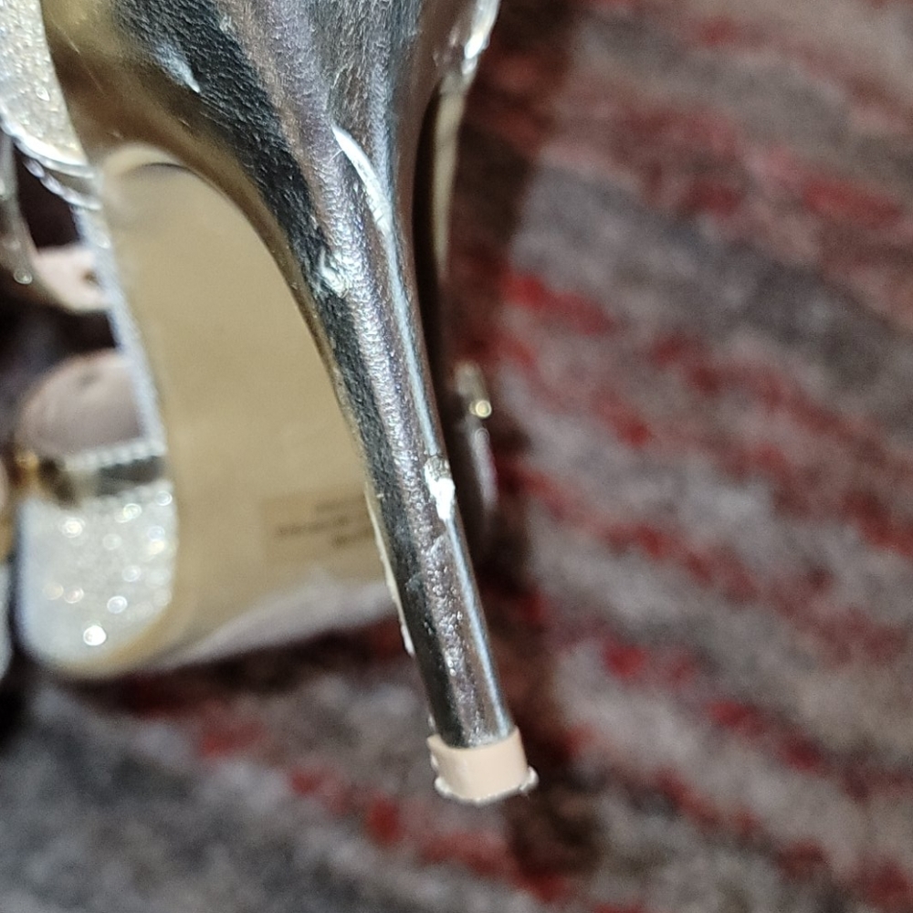 Shoes - Picture 2 of 4